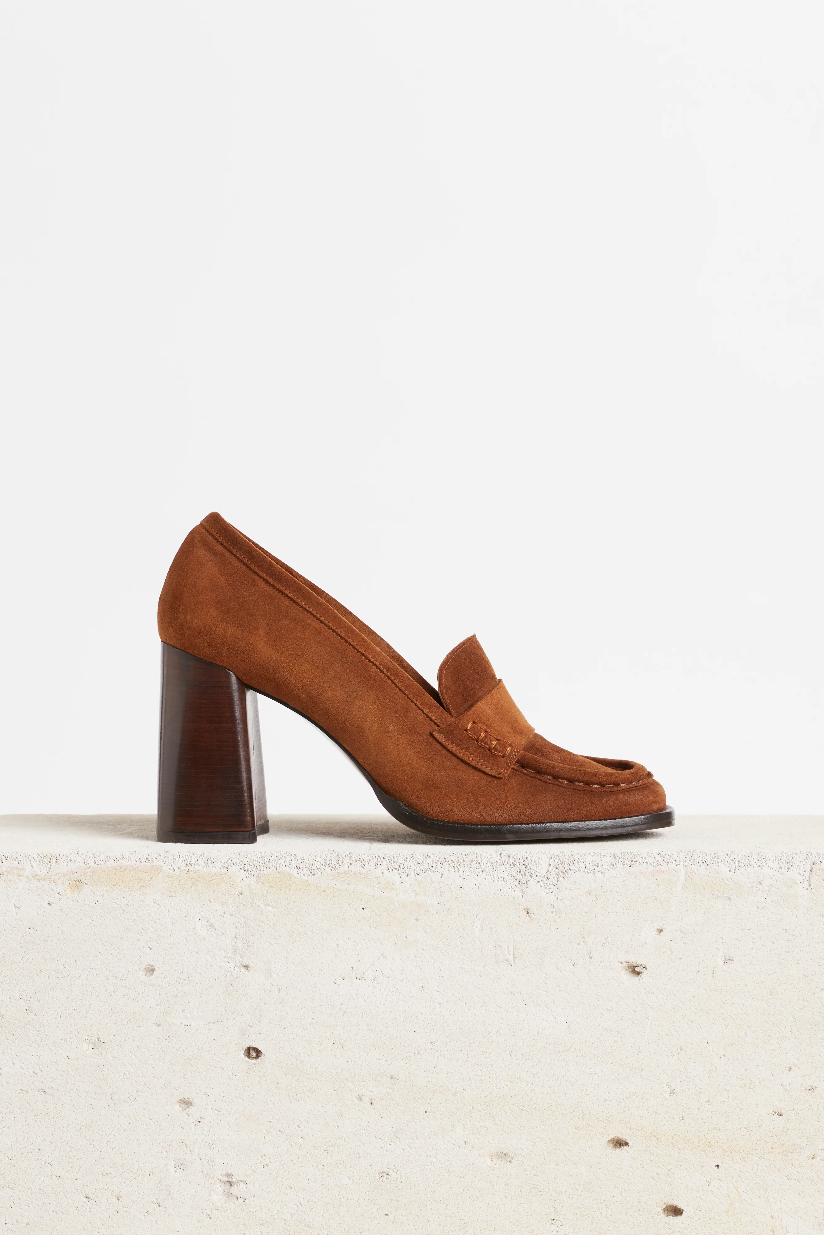 Husk Ines Pump - Image 3